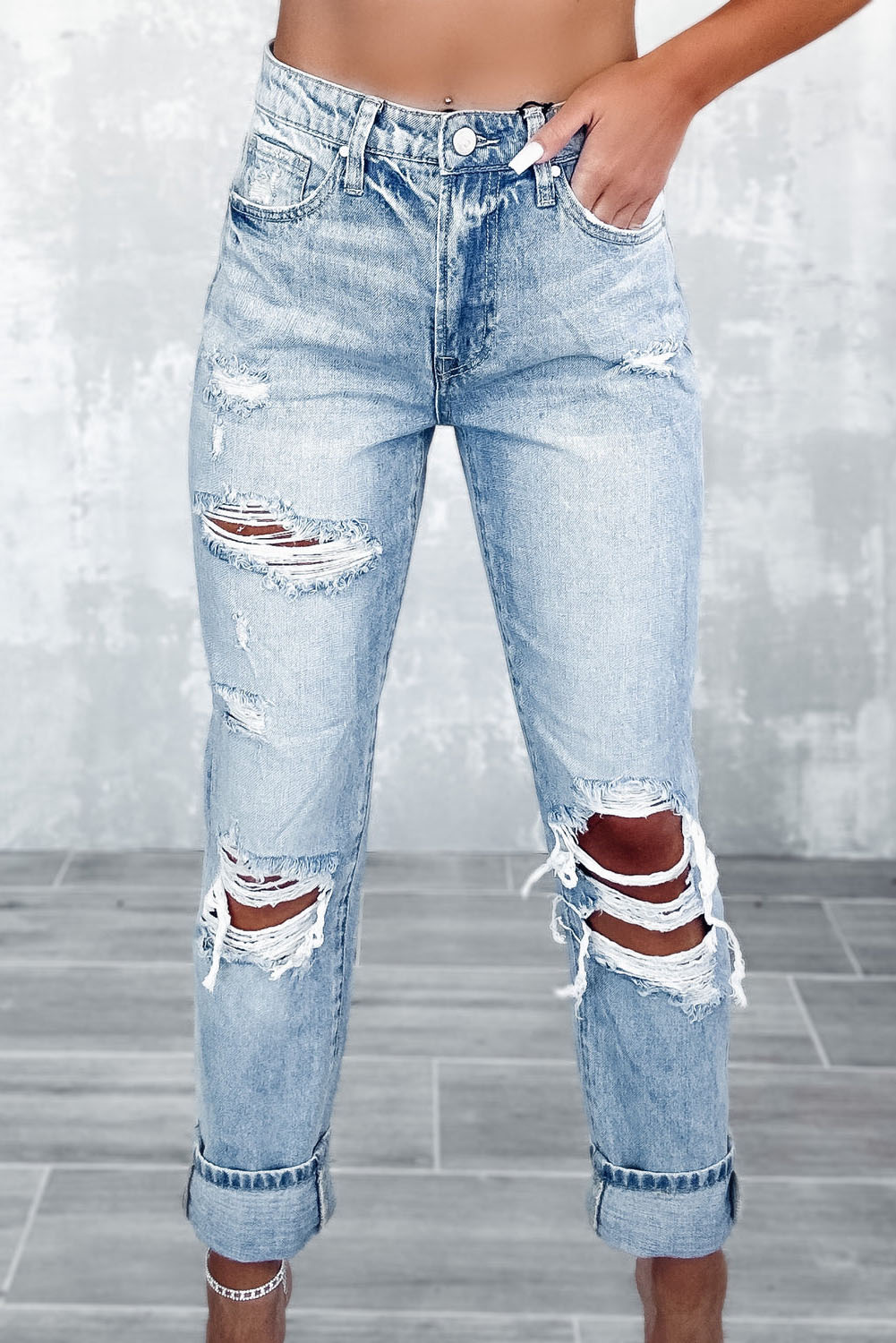 Blue frayed jeans 2025